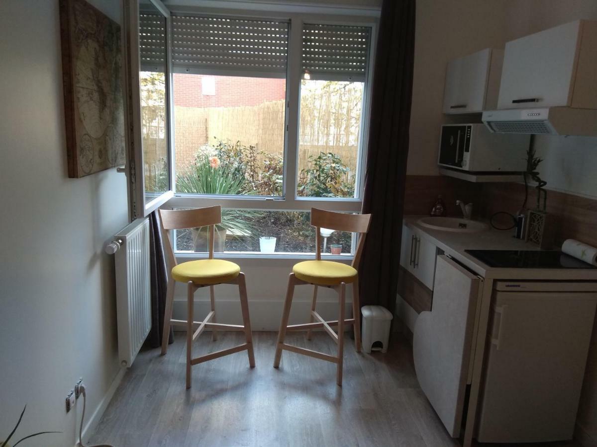 Апартаменты Chic Studio Near Paris Сен-Дени Экстерьер фото