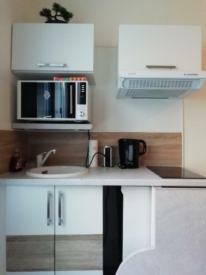Апартаменты Chic Studio Near Paris Сен-Дени Экстерьер фото